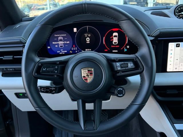 Used 2024 Porsche Macan 4 Electric image 12