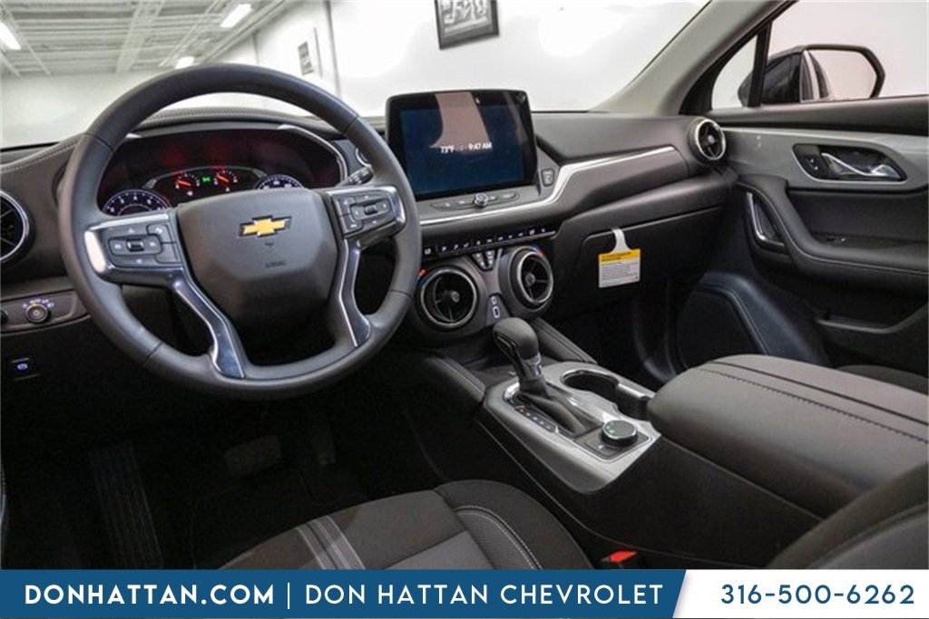 New 2025 Chevrolet Blazer LT w/ Convenience Package image 24
