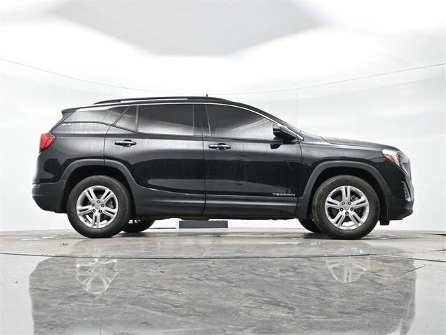 Used 2020 GMC Terrain SLE w/ Driver Convenience Package image 16