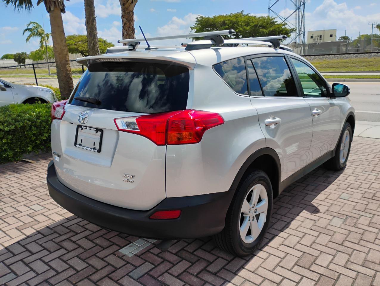 Used 2014 Toyota RAV4 XLE AWD/4WD image 61