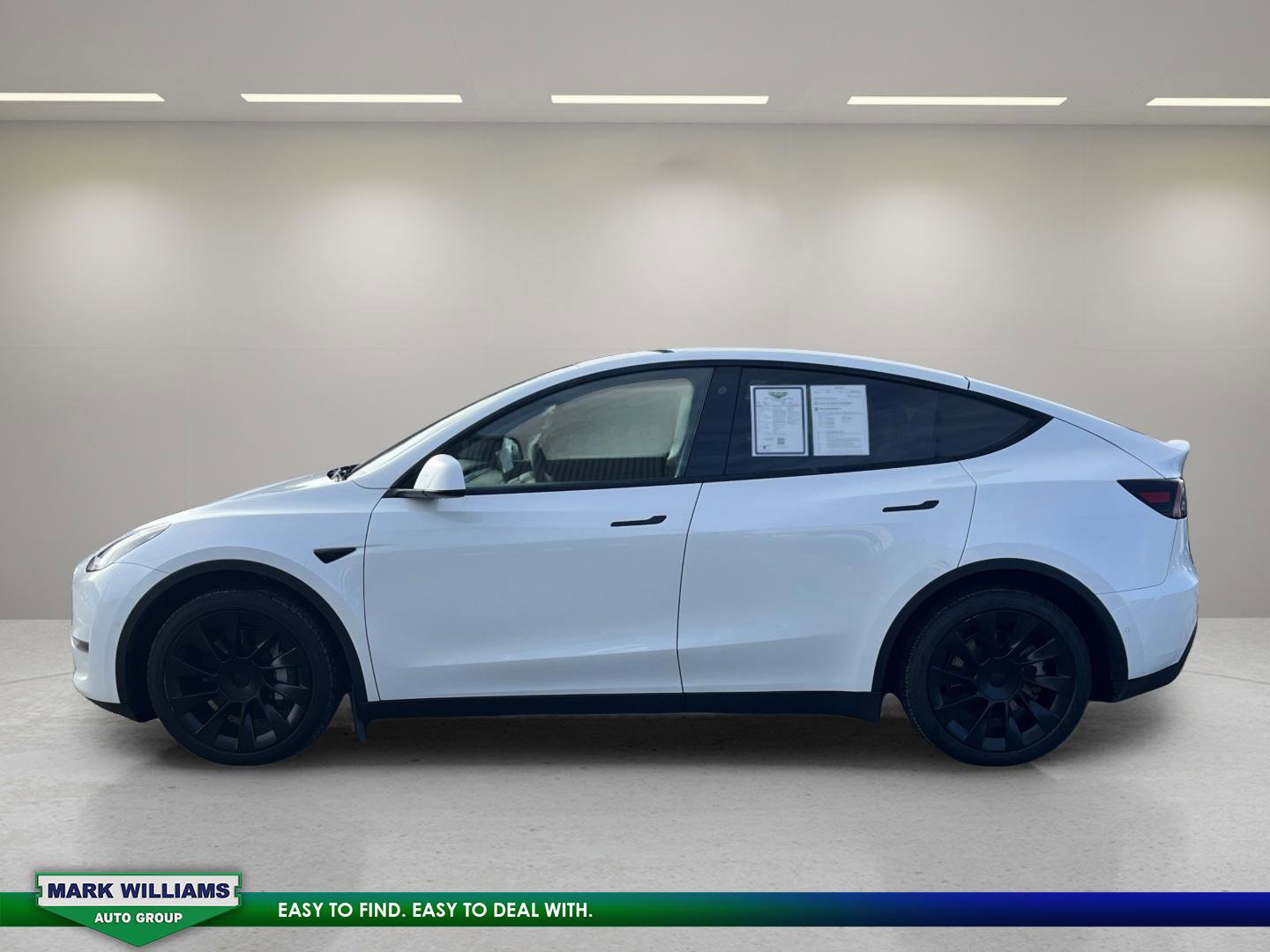 Used 2022 Tesla Model Y Long Range image 4