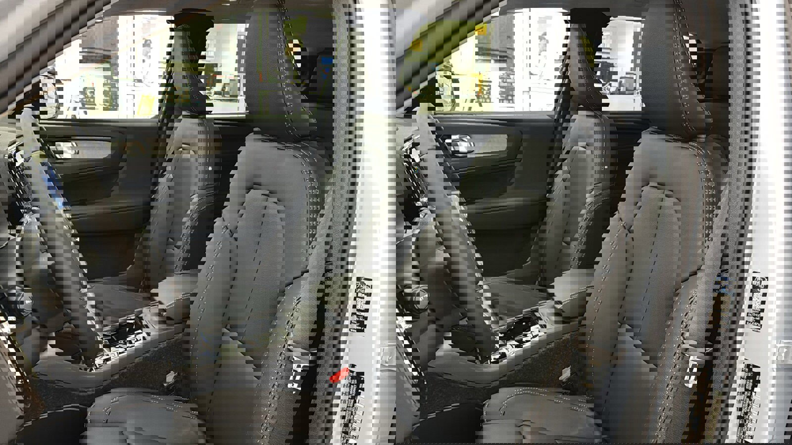 Used 2026 Volvo XC40 B5 Plus w/ Protection Package Premier image 23