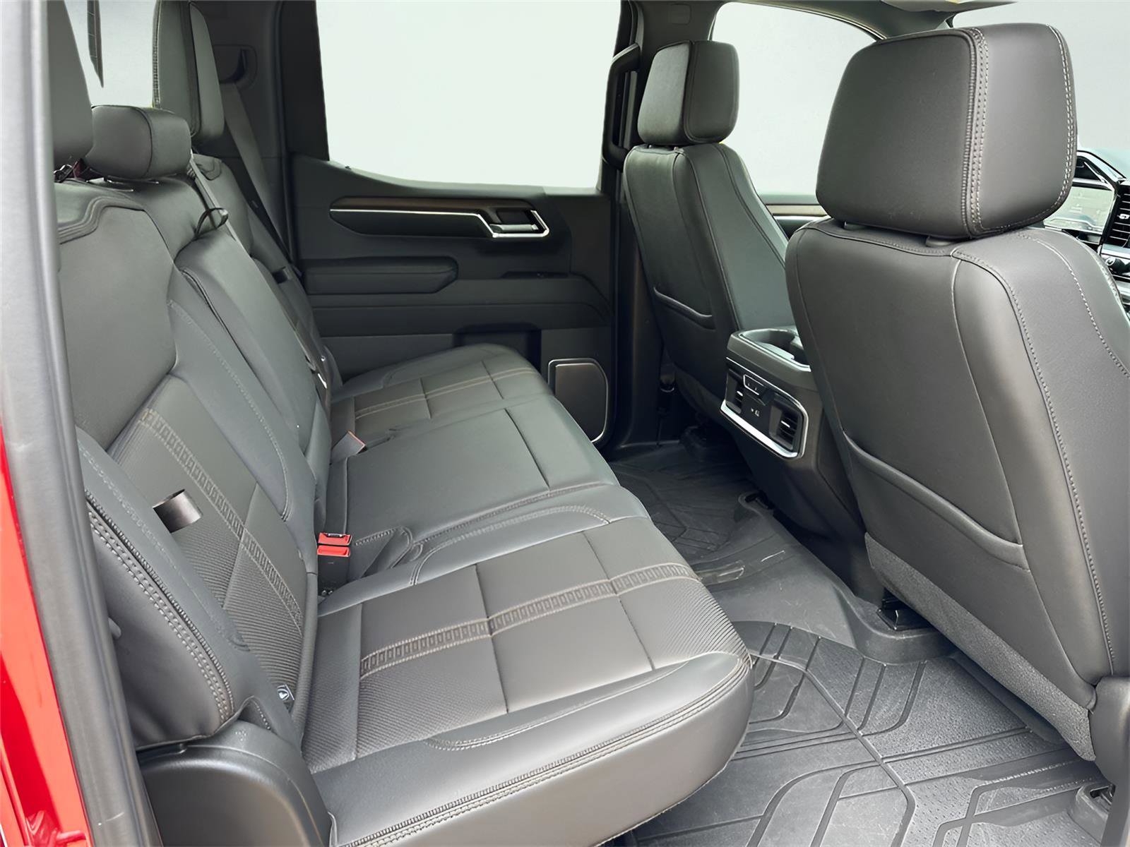 Used 2024 Chevrolet Silverado 1500 High Country w/ High Country Premium Package image 26