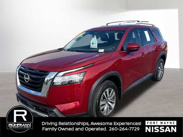 Used 2023 Nissan Pathfinder SL