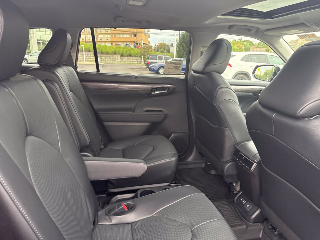 New 2026 Toyota Highlander Limited AWD/4WD image 13
