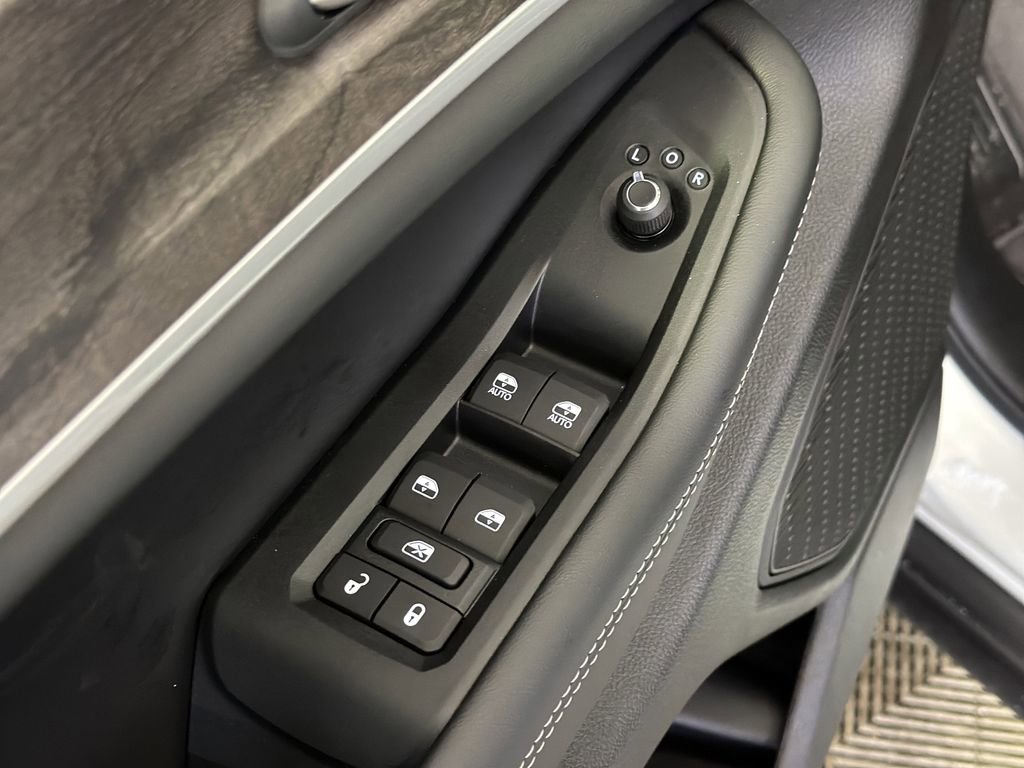 New 2025 Jeep Grand Cherokee Limited image 8