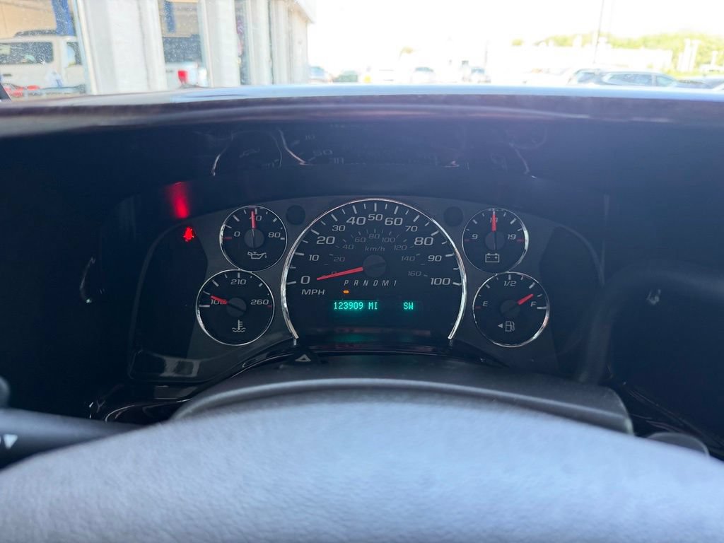 Used 2011 Chevrolet Express 3500 LT w/ LT Preferred Equipment Group RWD image 12