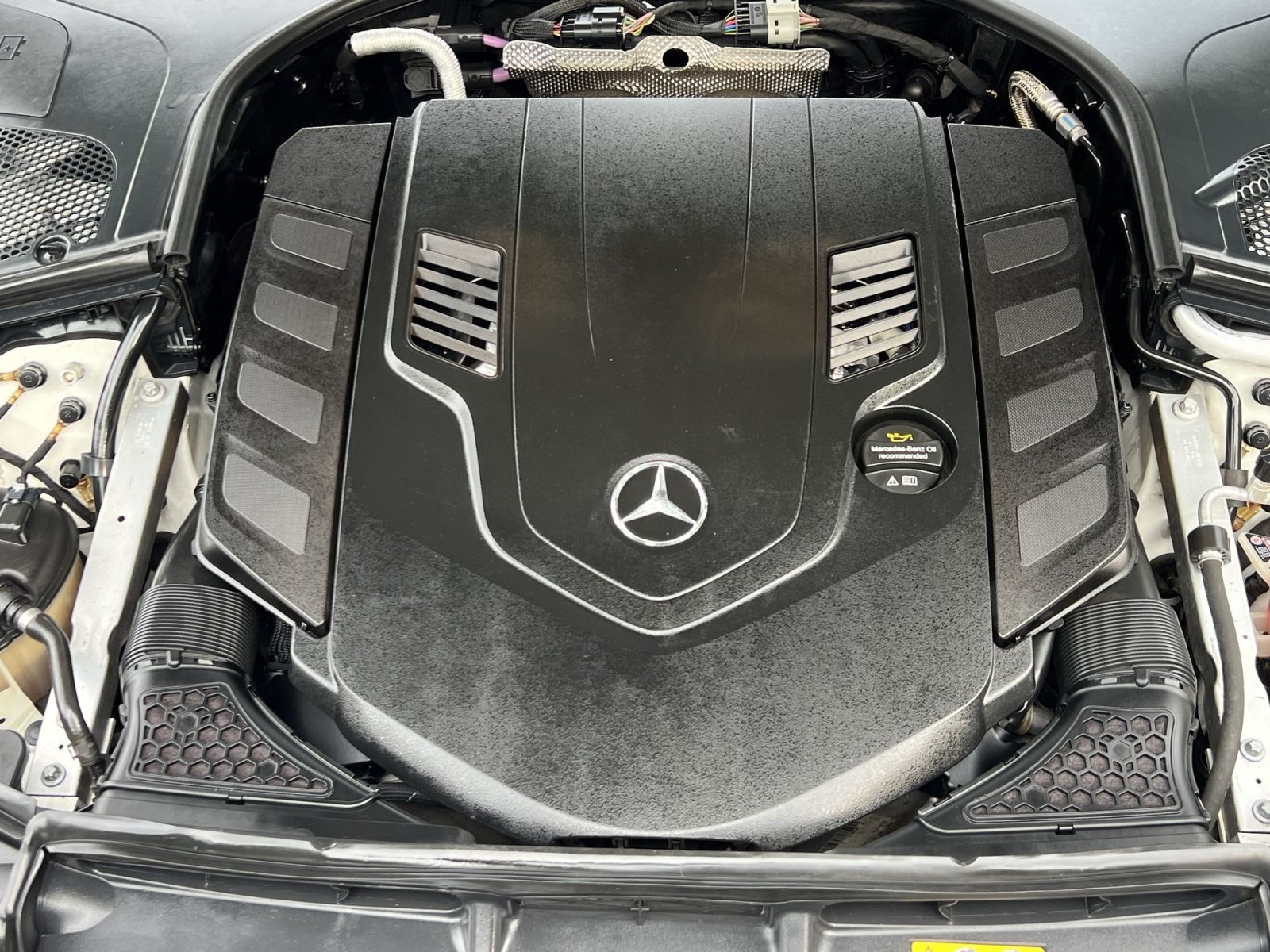 Used 2022 Mercedes-Benz S 580 4MATIC Sedan w/ AMG Line Package image 34