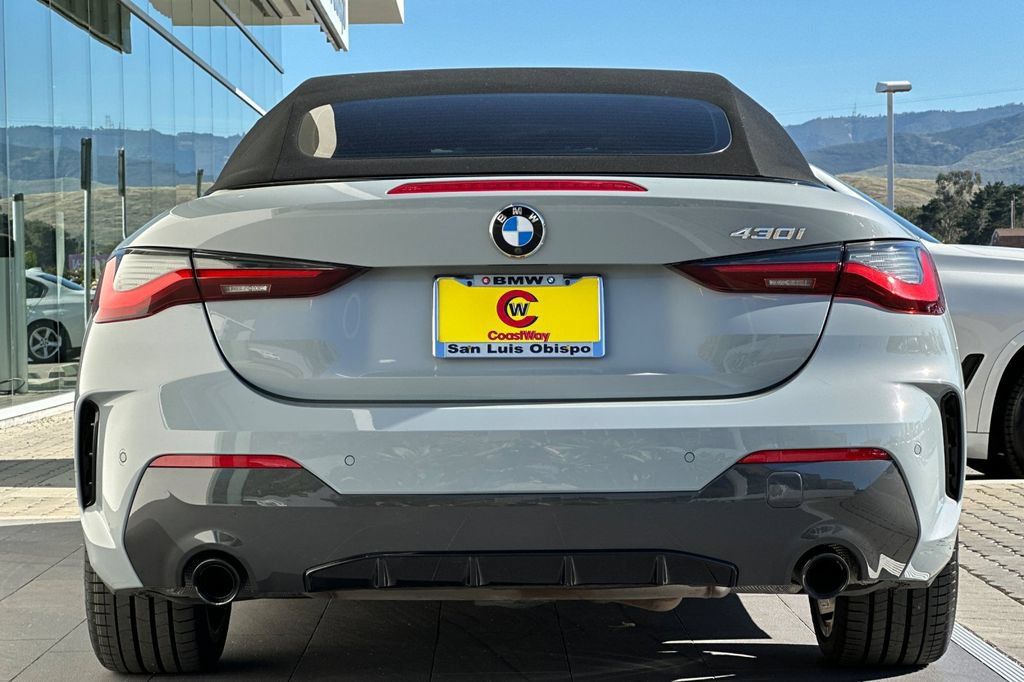 Used 2023 BMW 430i Convertible w/ M Sport Package RWD image 4