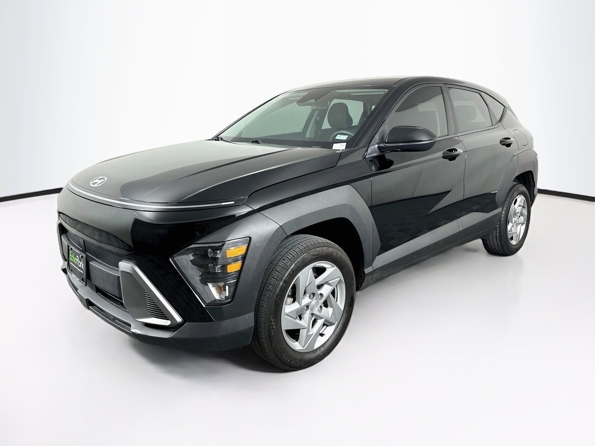 Used 2025 Hyundai Kona SE AWD/4WD image 3
