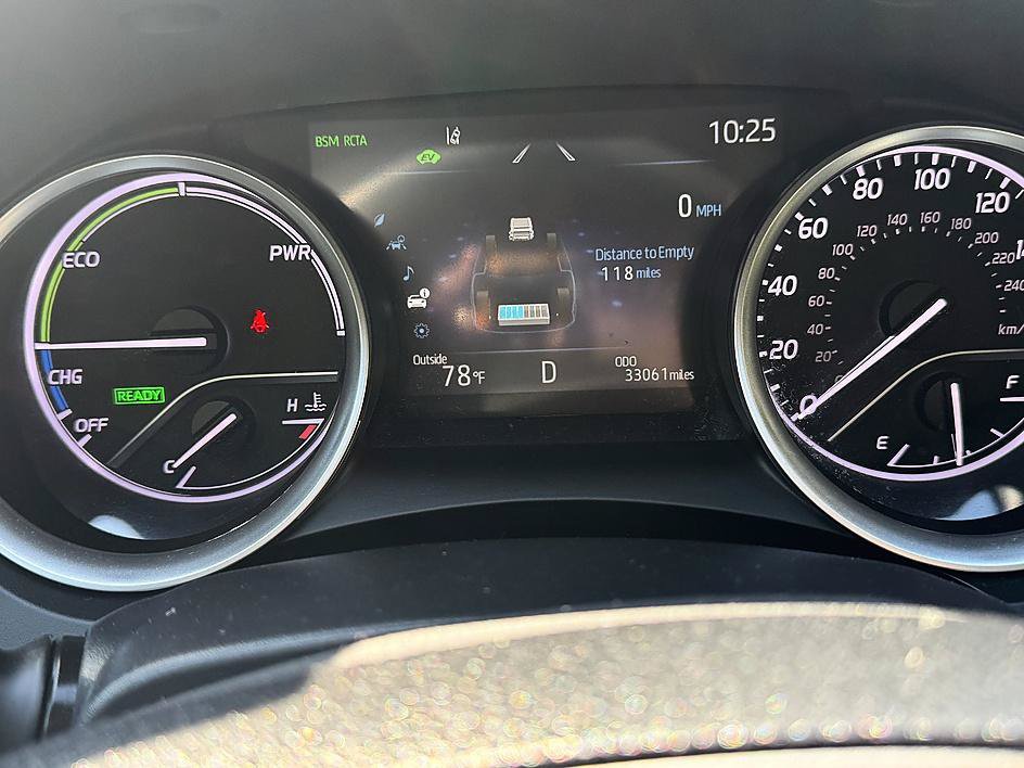 Used 2023 Toyota Camry XLE w/ Navigation Package FWD image 13
