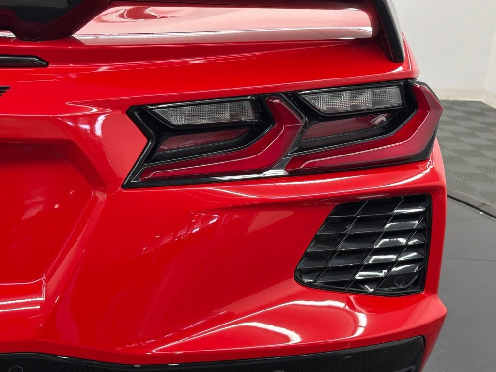 Used 2021 Chevrolet Corvette Stingray Premium Cpe w/ Z51 Performance Package RWD image 14