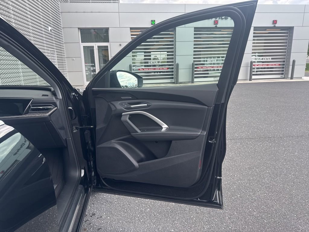 Certified 2025 Audi Q5 Premium w/ Premium Plus AWD/4WD image 11