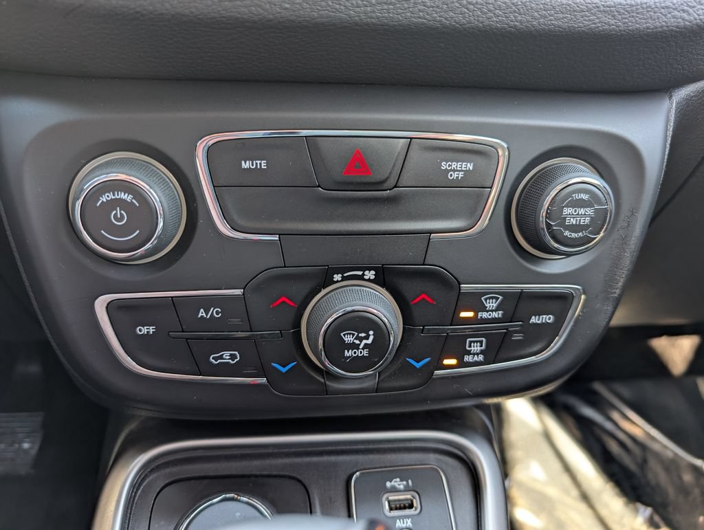 Used 2019 Jeep Compass Latitude AWD/4WD image 29