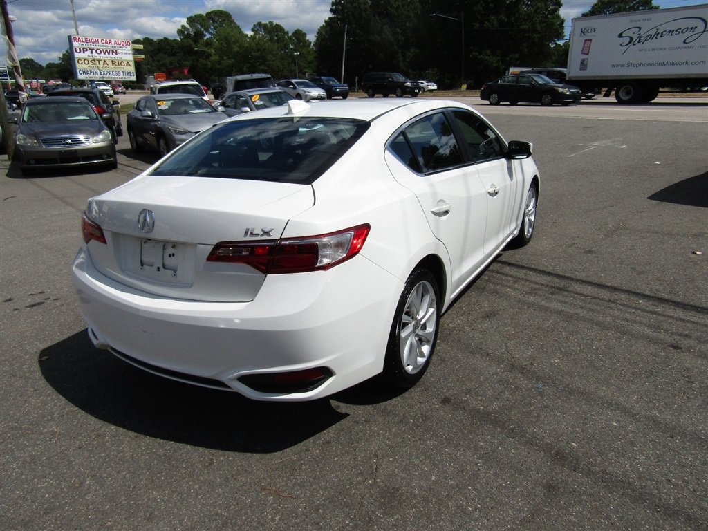 Used 2018 Acura ILX w/ Premium Package FWD image 7