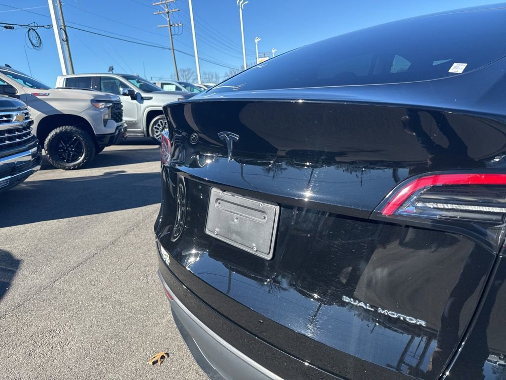 Used 2024 Tesla Model Y Long Range image 33