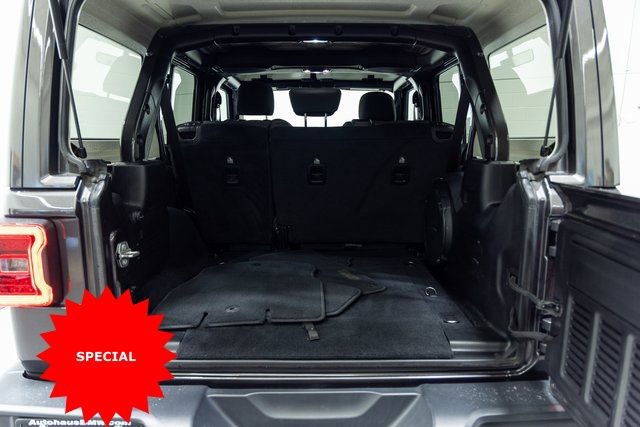 Used 2019 Jeep Wrangler Unlimited Sahara image 9