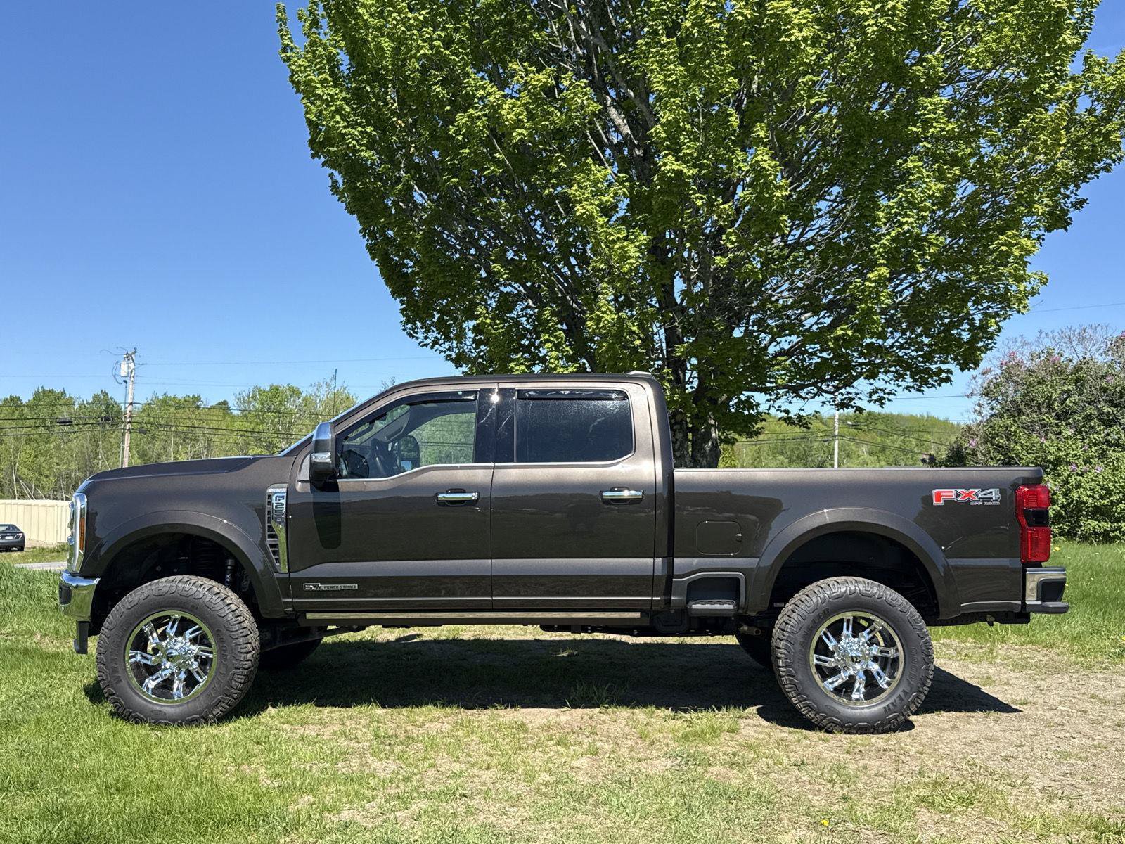 Used 2025 Ford F250 King Ranch w/ Chrome Package AWD/4WD image 3