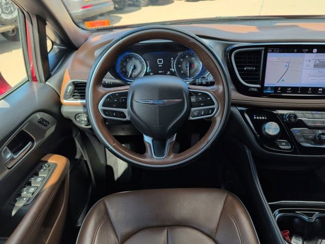 Used 2021 Chrysler Pacifica Limited w/ Premium & Safety Sphere Group image 18