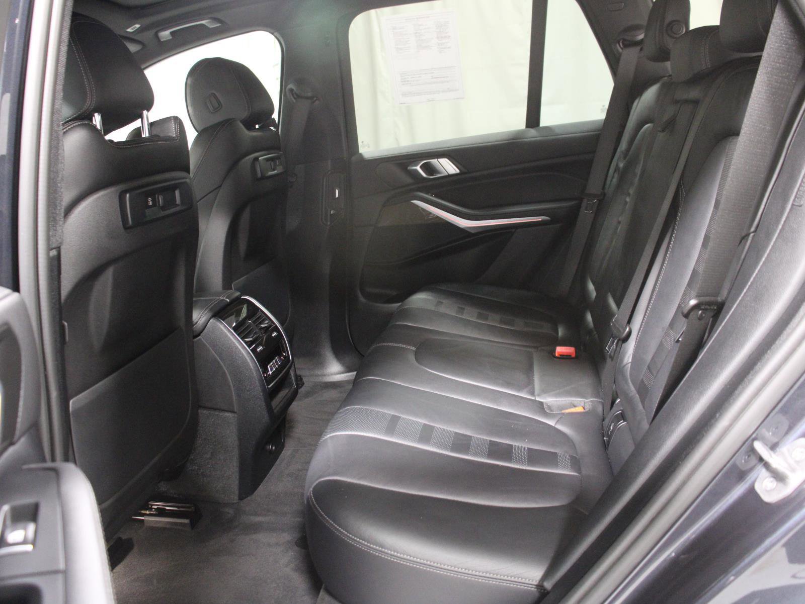 Certified 2022 BMW X5 xDrive40i w/ Premium Package image 15