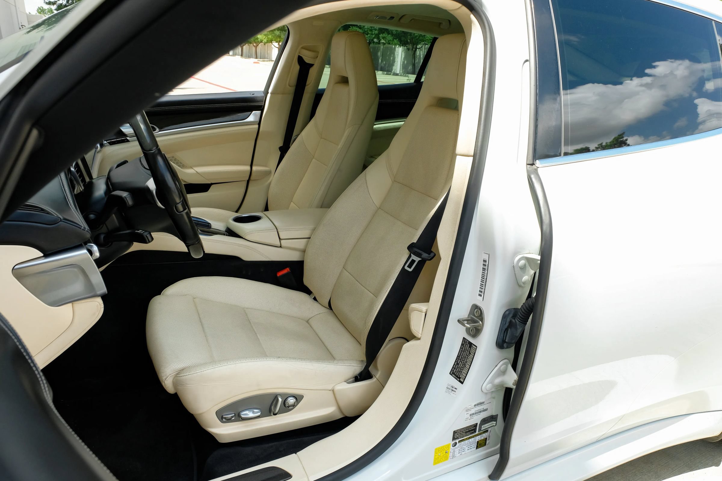Used 2013 Porsche Panamera S RWD image 37