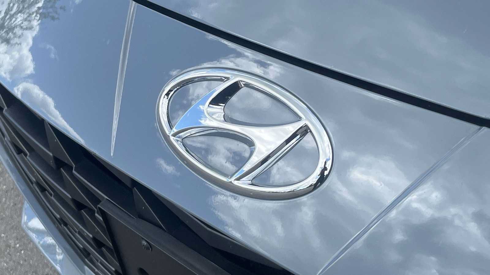 Used 2023 Hyundai Elantra SEL w/ Convenience Package FWD image 18