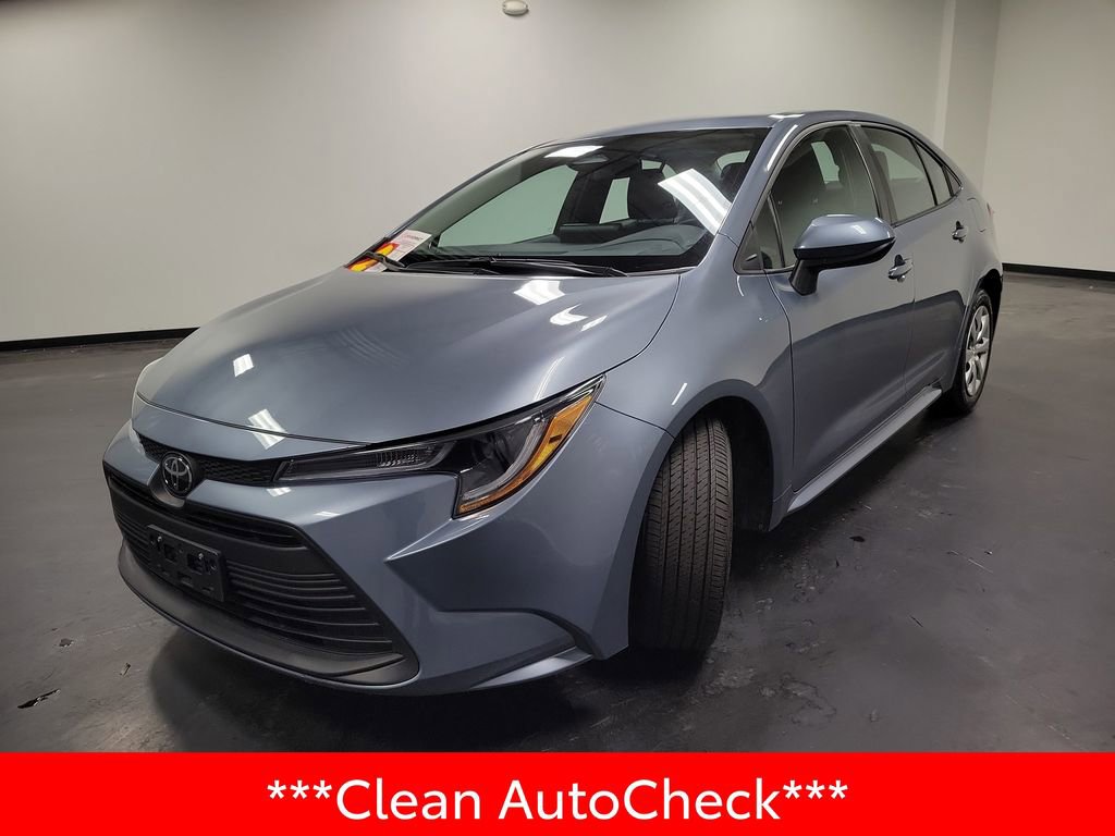 Used 2025 Toyota Corolla LE image 4