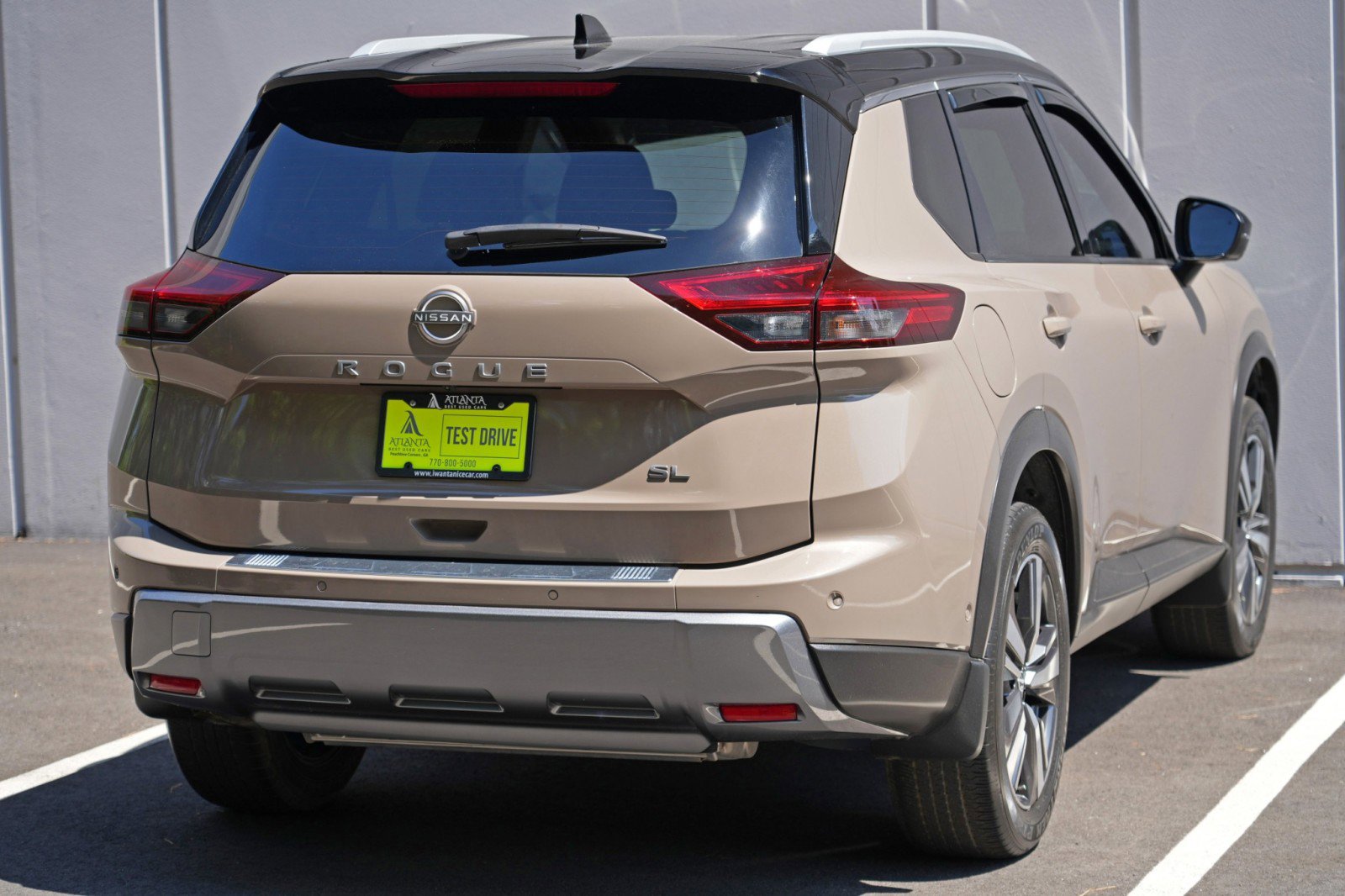 Used 2024 Nissan Rogue SL FWD image 48
