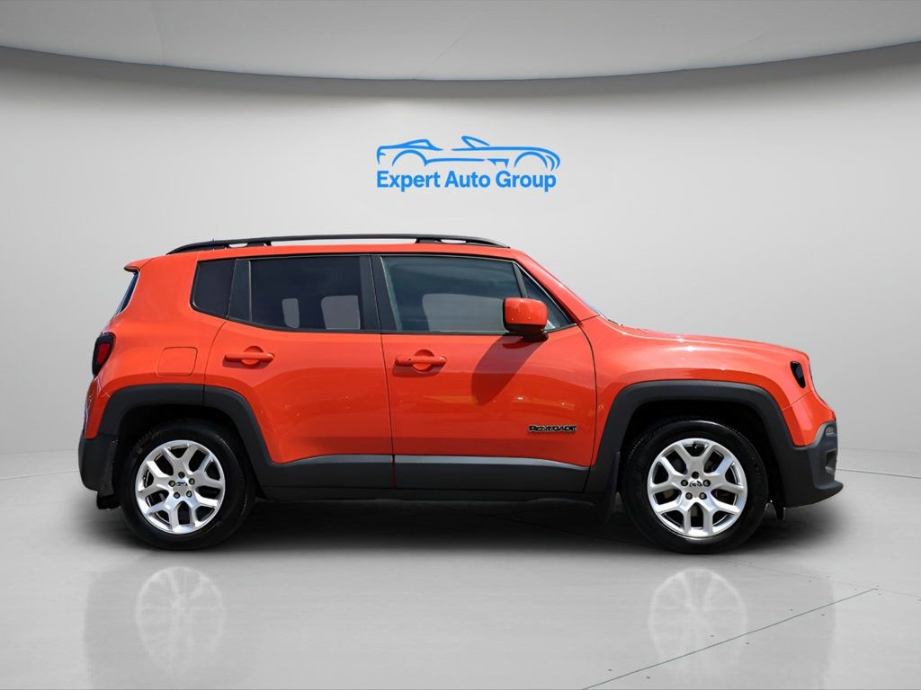 Used 2018 Jeep Renegade Latitude FWD image 33