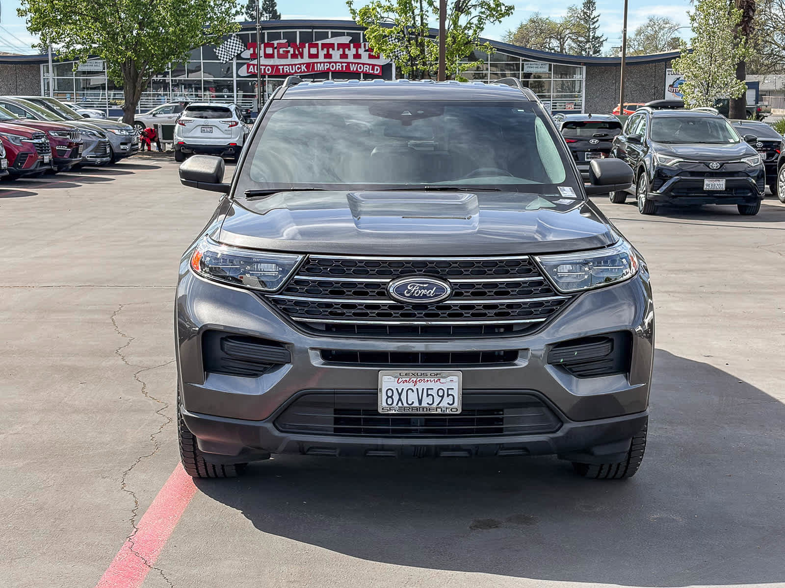 Used 2020 Ford Explorer XLT image 6
