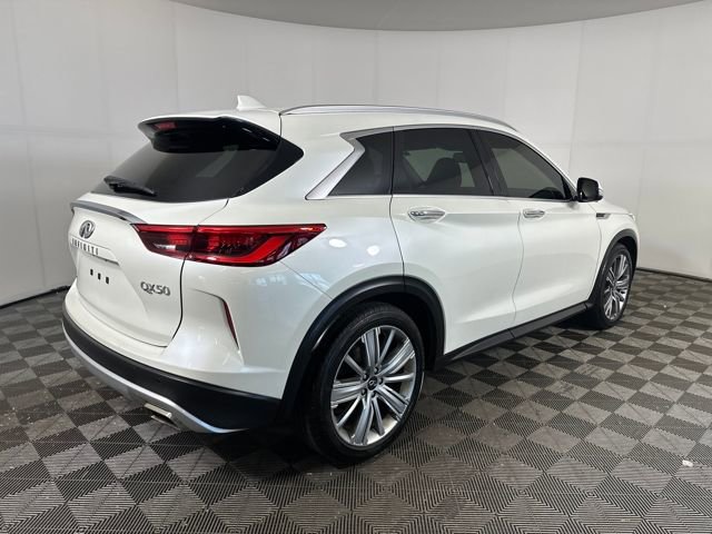 Used 2021 INFINITI QX50 Essential image 3
