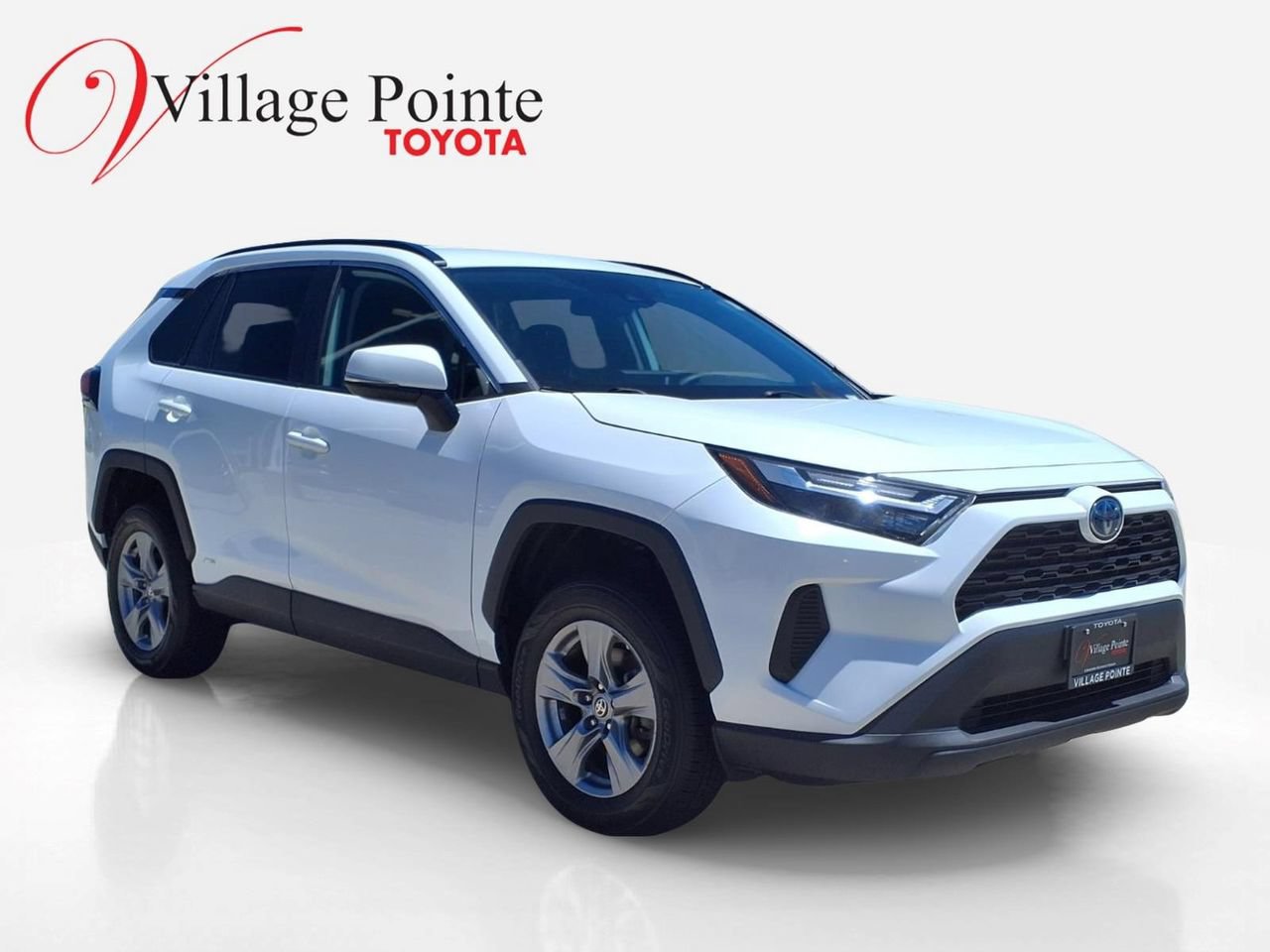 Used 2023 Toyota RAV4 XLE AWD/4WD image 8