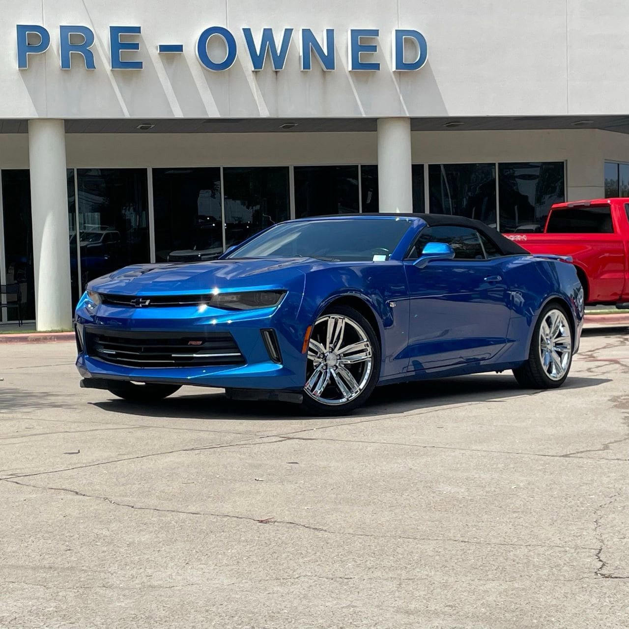 Used 2018 Chevrolet Camaro LT w/ RS Package RWD image 2
