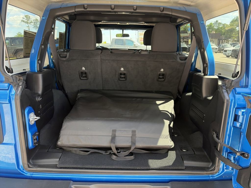 Used 2022 Jeep Wrangler Unlimited Sport AWD/4WD image 30