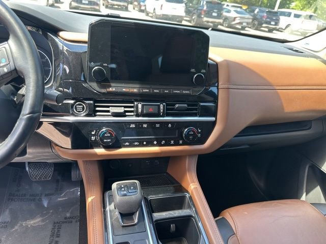 Used 2023 Nissan Pathfinder Platinum w/ Cargo Package AWD/4WD image 28