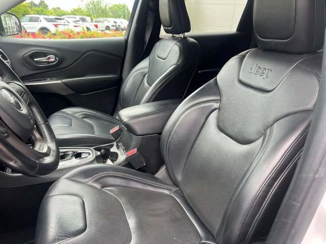 Used 2019 Jeep Cherokee Limited AWD/4WD image 22