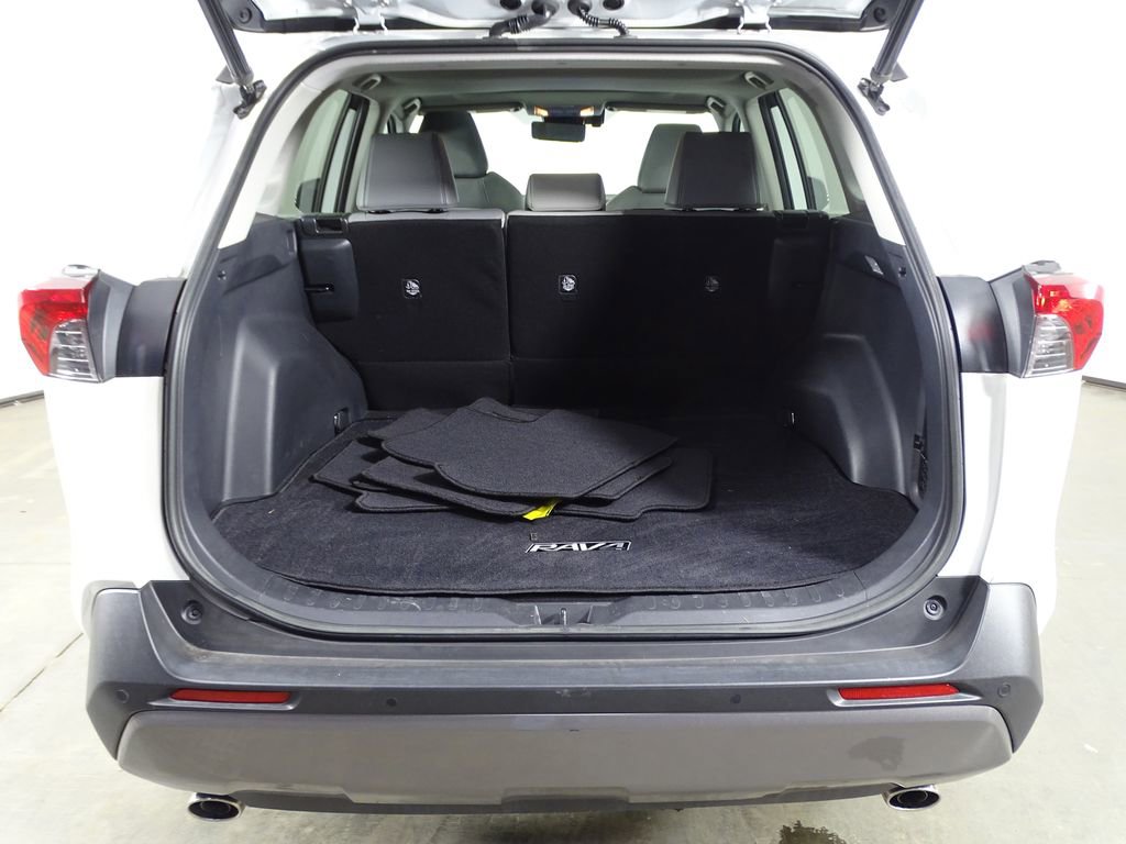 Used 2019 Toyota RAV4 Limited image 15