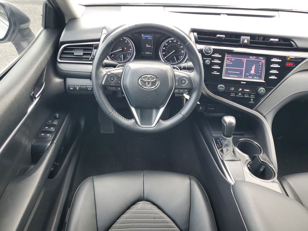 Used 2020 Toyota Camry SE image 25