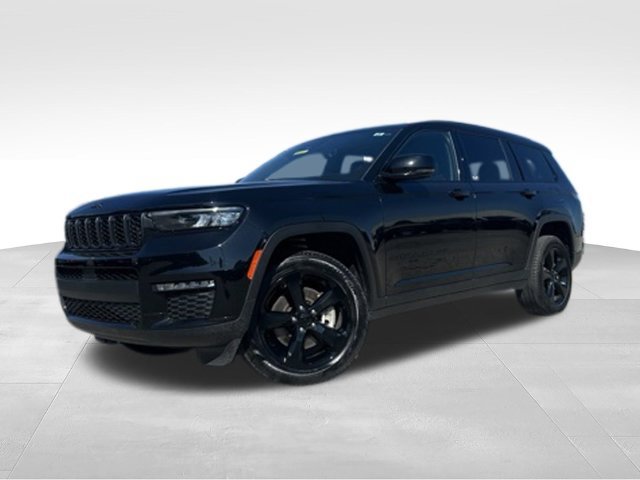 Used 2025 Jeep Grand Cherokee L Limited w/ Black Appearance Package AWD/4WD image 3