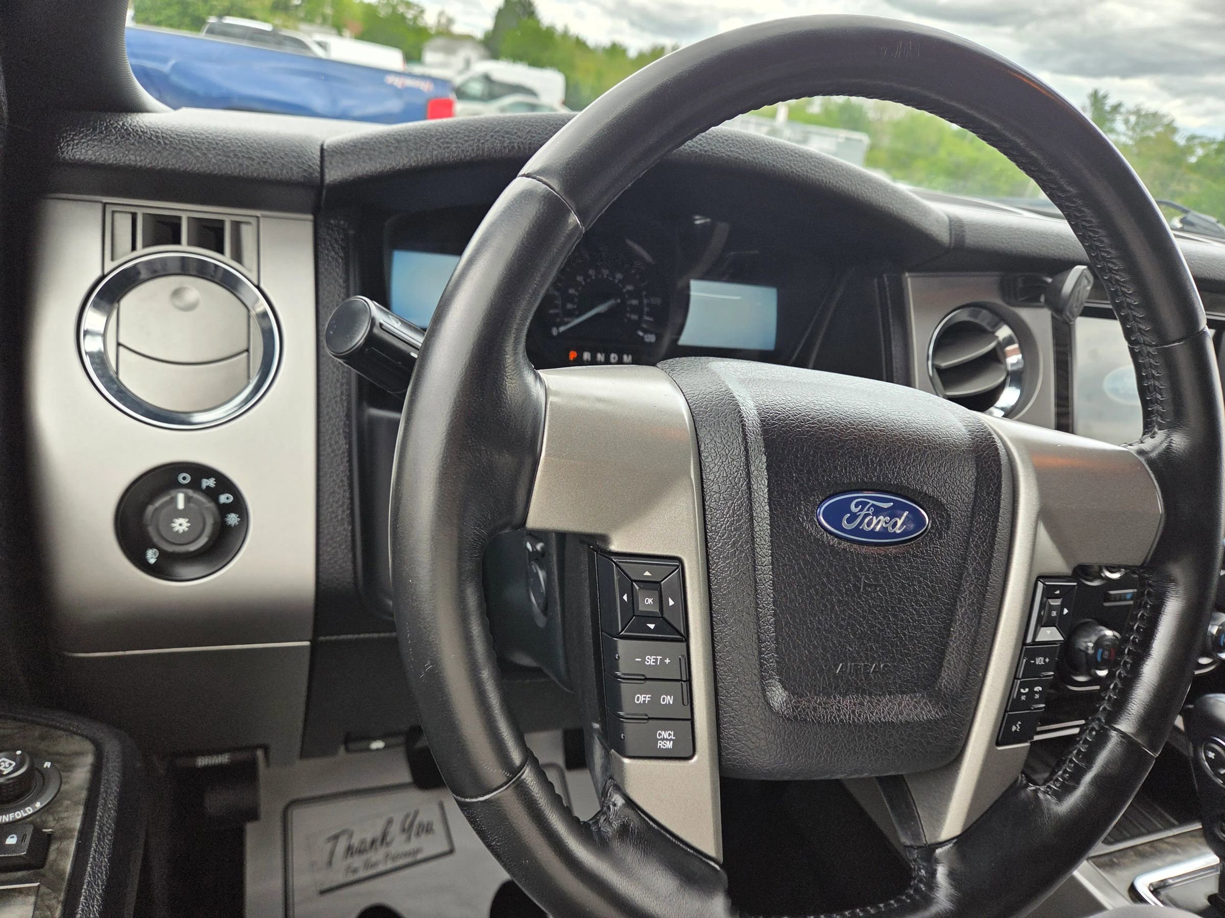 Used 2017 Ford Expedition Limited w/ Equipment Group 301A AWD/4WD image 24
