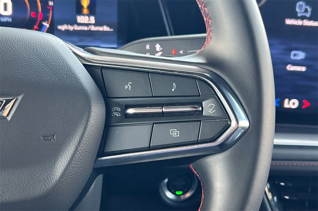 Used 2025 Chevrolet Suburban RST image 36