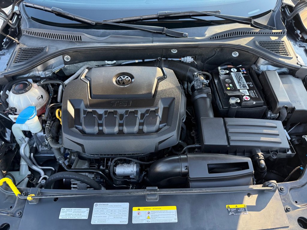 Used 2021 Volkswagen Passat 2.0T SE FWD image 34