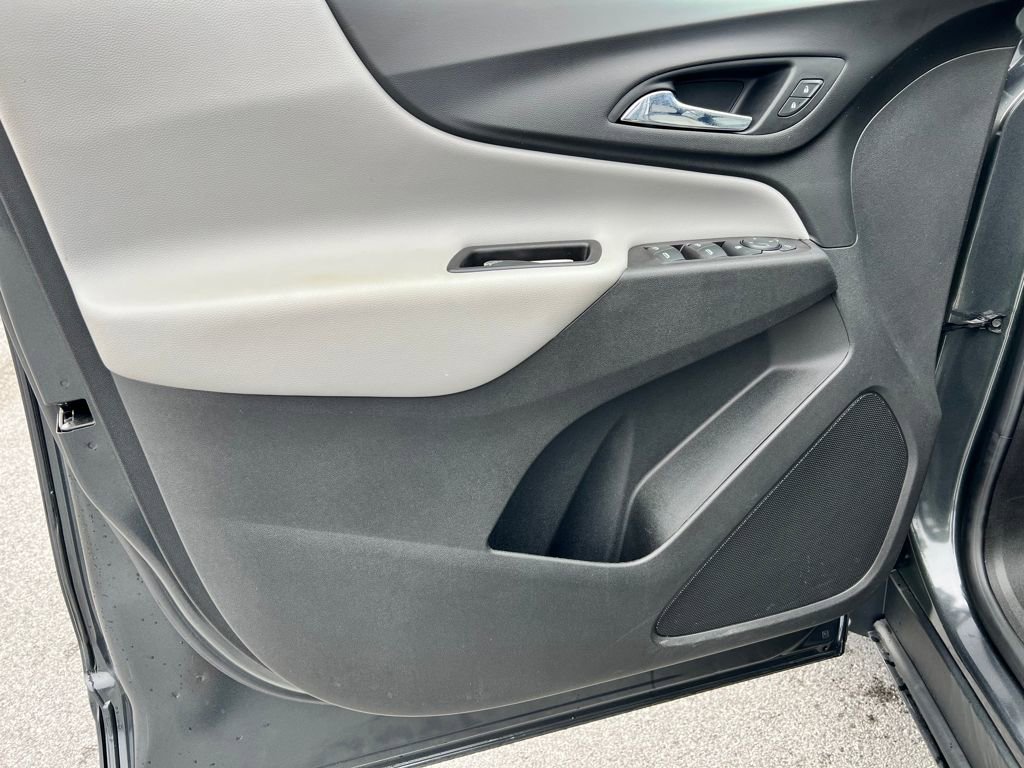 Used 2021 Chevrolet Equinox LS w/ LS Convenience Package image 18