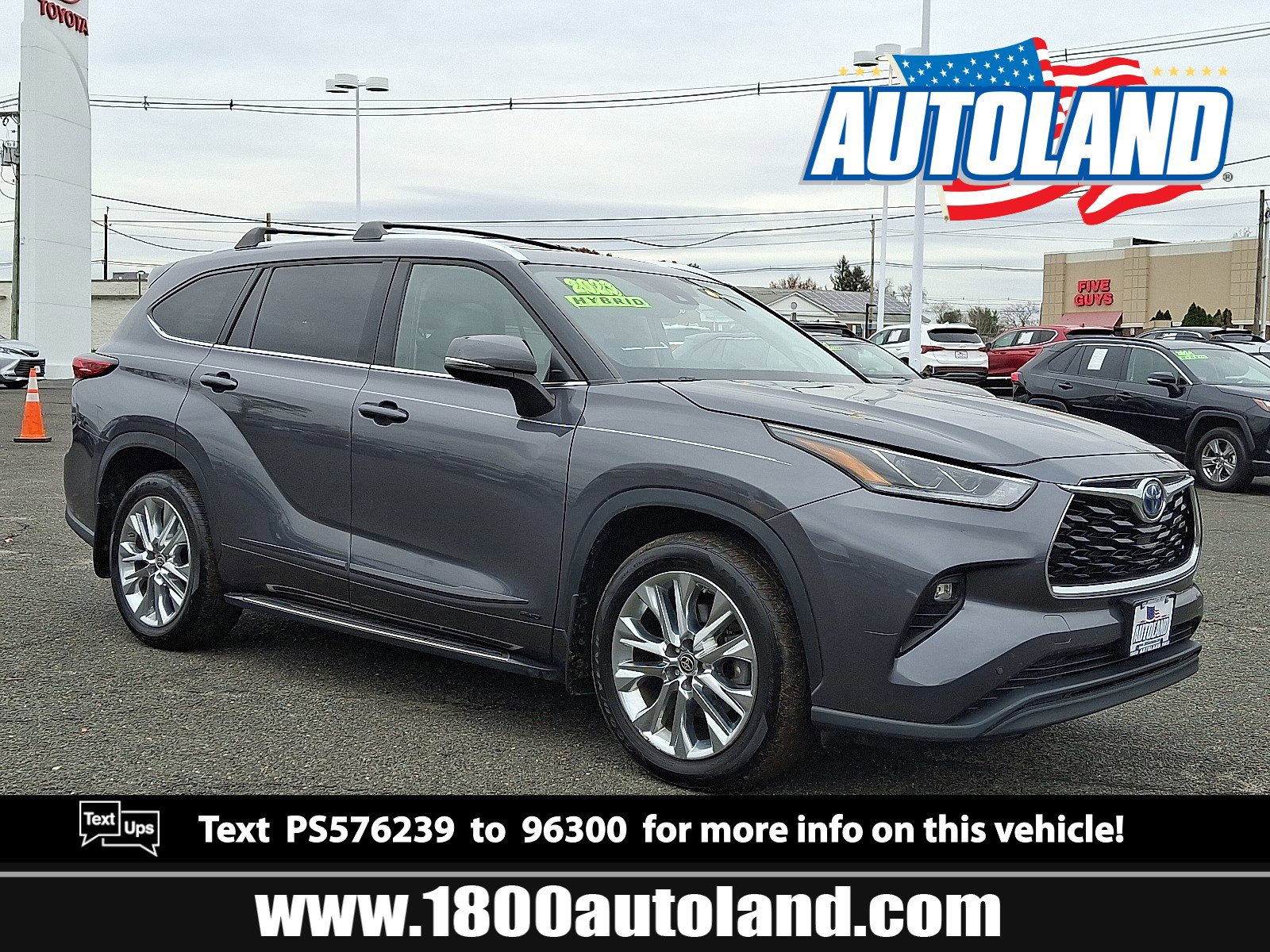 Used 2023 Toyota Highlander Limited image 1
