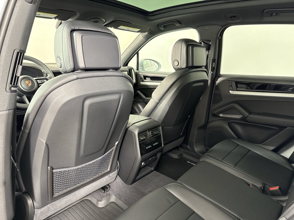 New 2026 Porsche Cayenne AWD/4WD image 25