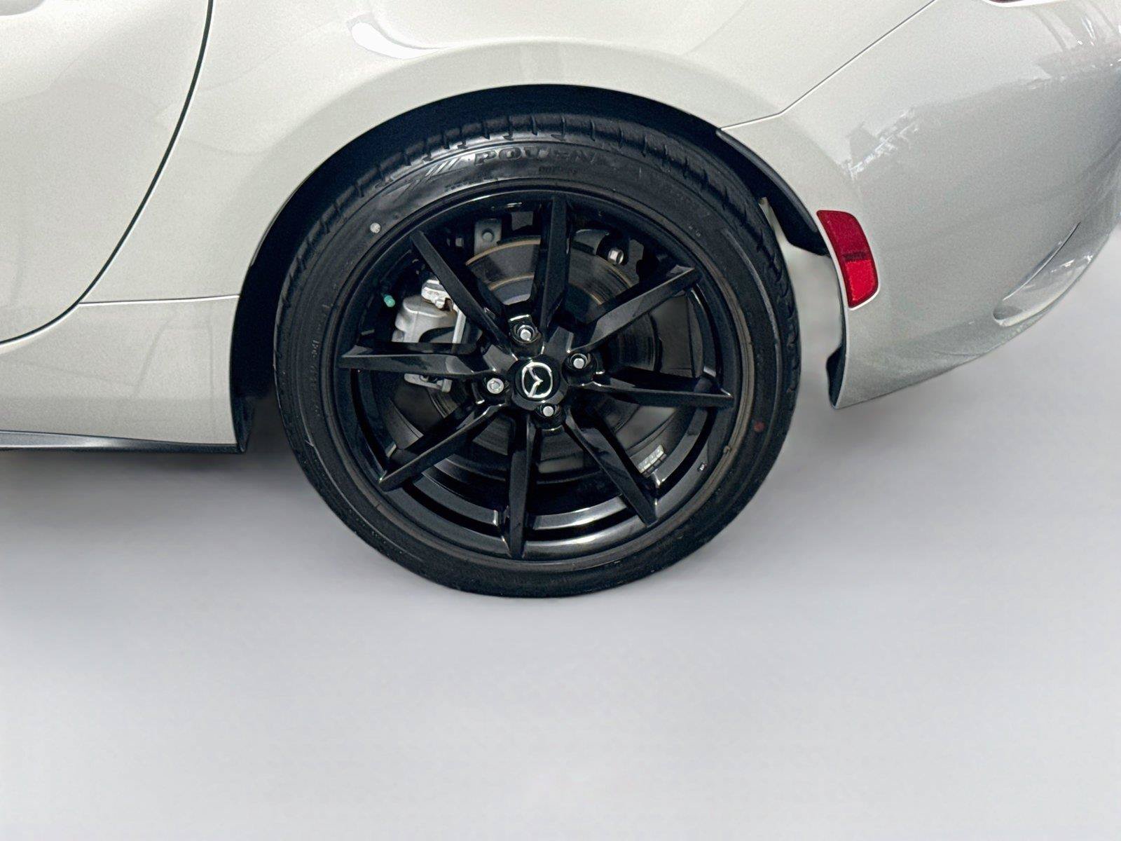 Used 2023 MAZDA MX-5 Miata Club RWD image 33