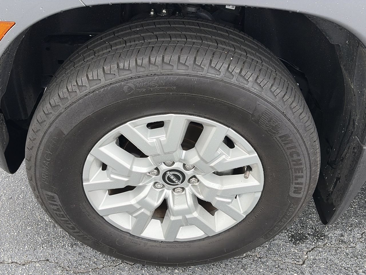 Certified 2024 Nissan Frontier SV w/ SV Convenience Package RWD image 9