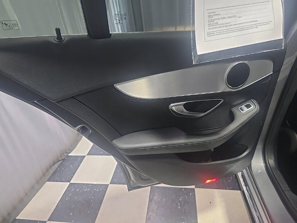 Used 2015 Mercedes-Benz C 300 4MATIC Sedan image 16