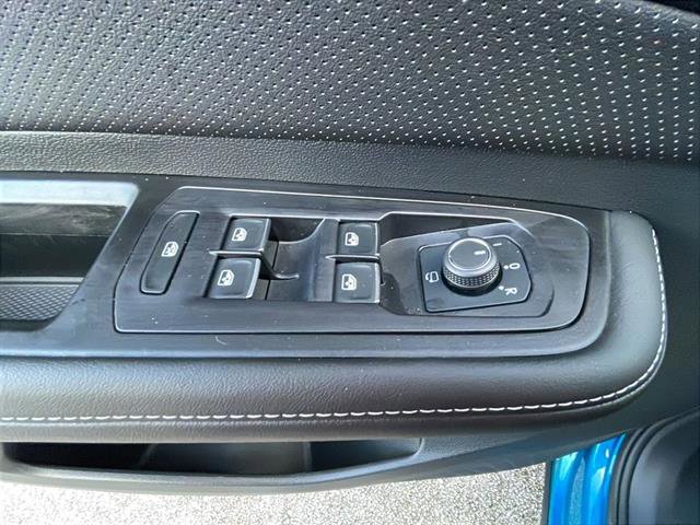 Used 2024 Volkswagen Atlas Cross Sport SEL Premium R-Line image 16