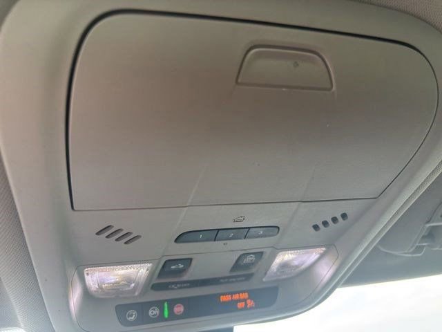 Used 2020 GMC Terrain SLT w/ Preferred Package image 29